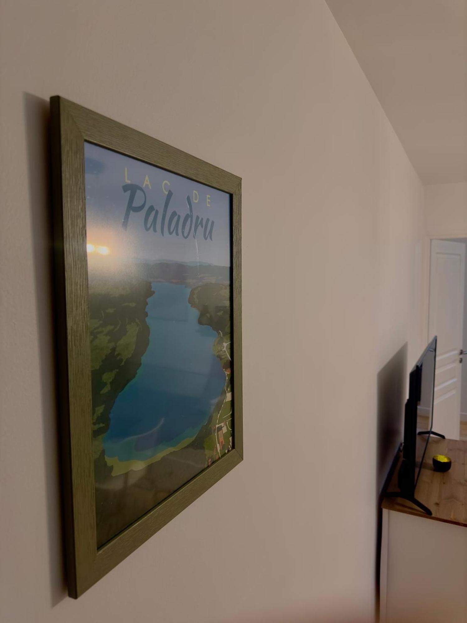 Appartement Chloe Du Lac Montferrat  エクステリア 写真