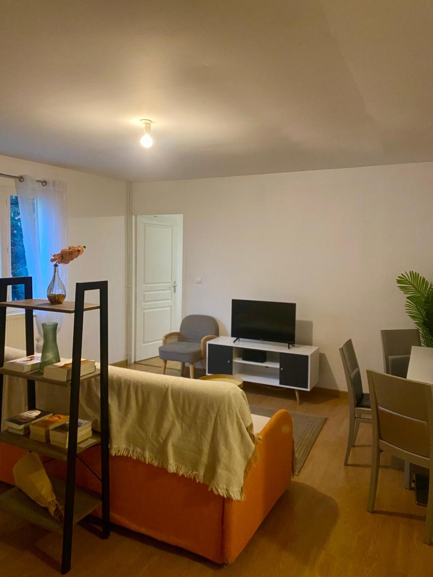 Appartement Chloe Du Lac Montferrat  エクステリア 写真