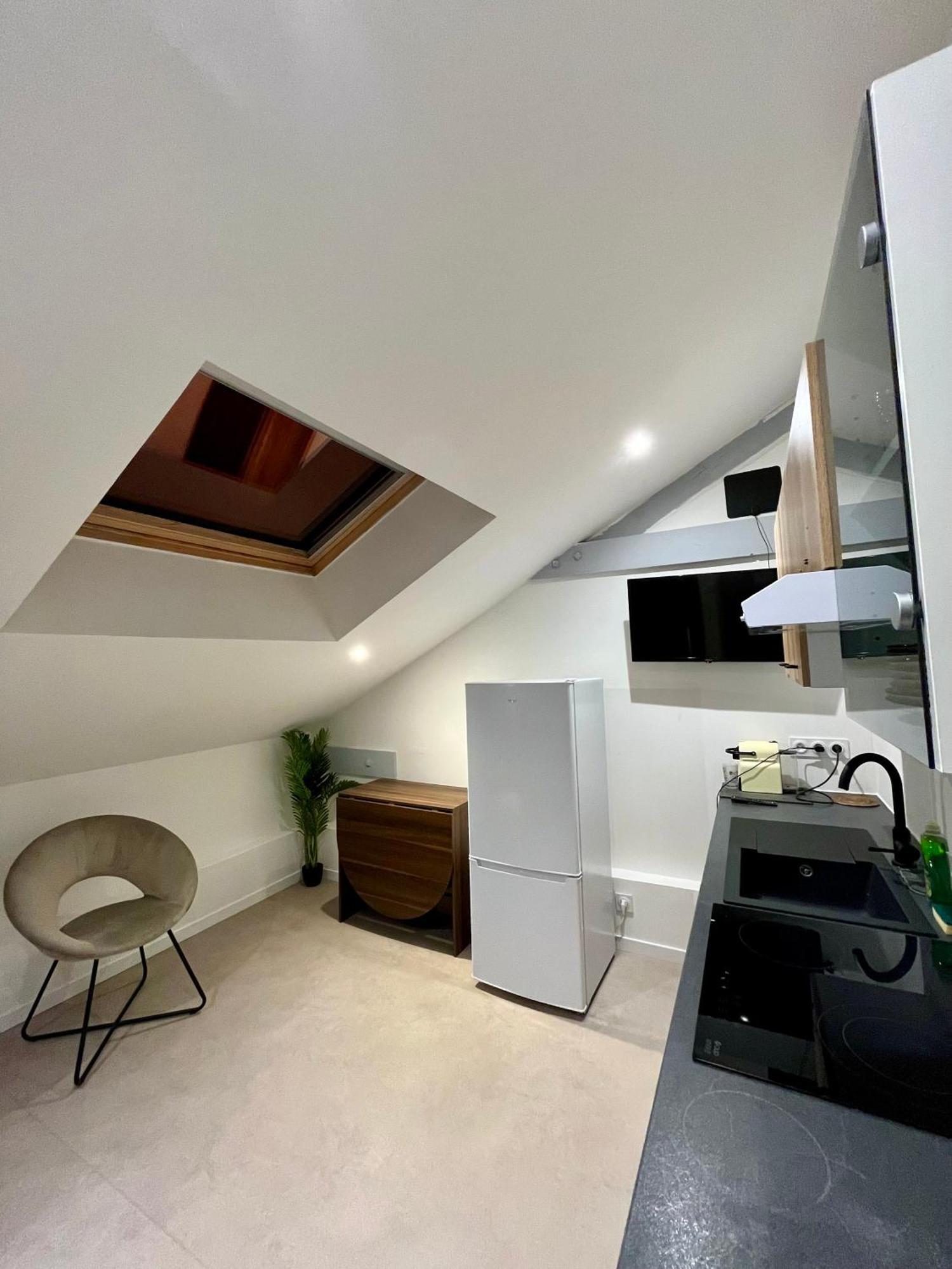 Appartement Chloe Du Lac Montferrat  エクステリア 写真