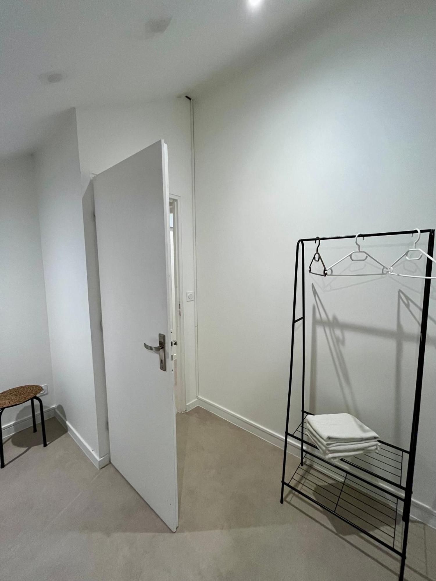 Appartement Chloe Du Lac Montferrat  エクステリア 写真