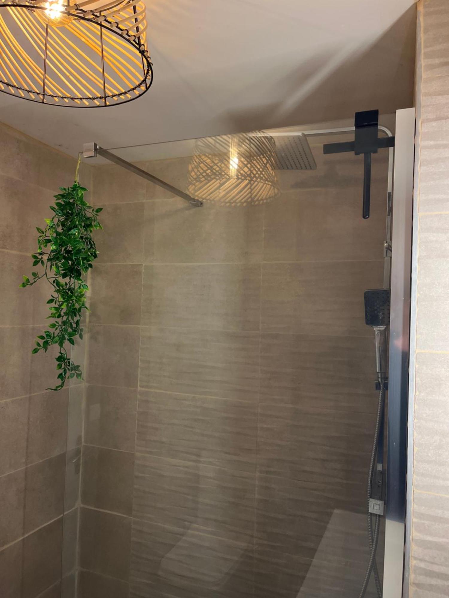 Appartement Chloe Du Lac Montferrat  エクステリア 写真